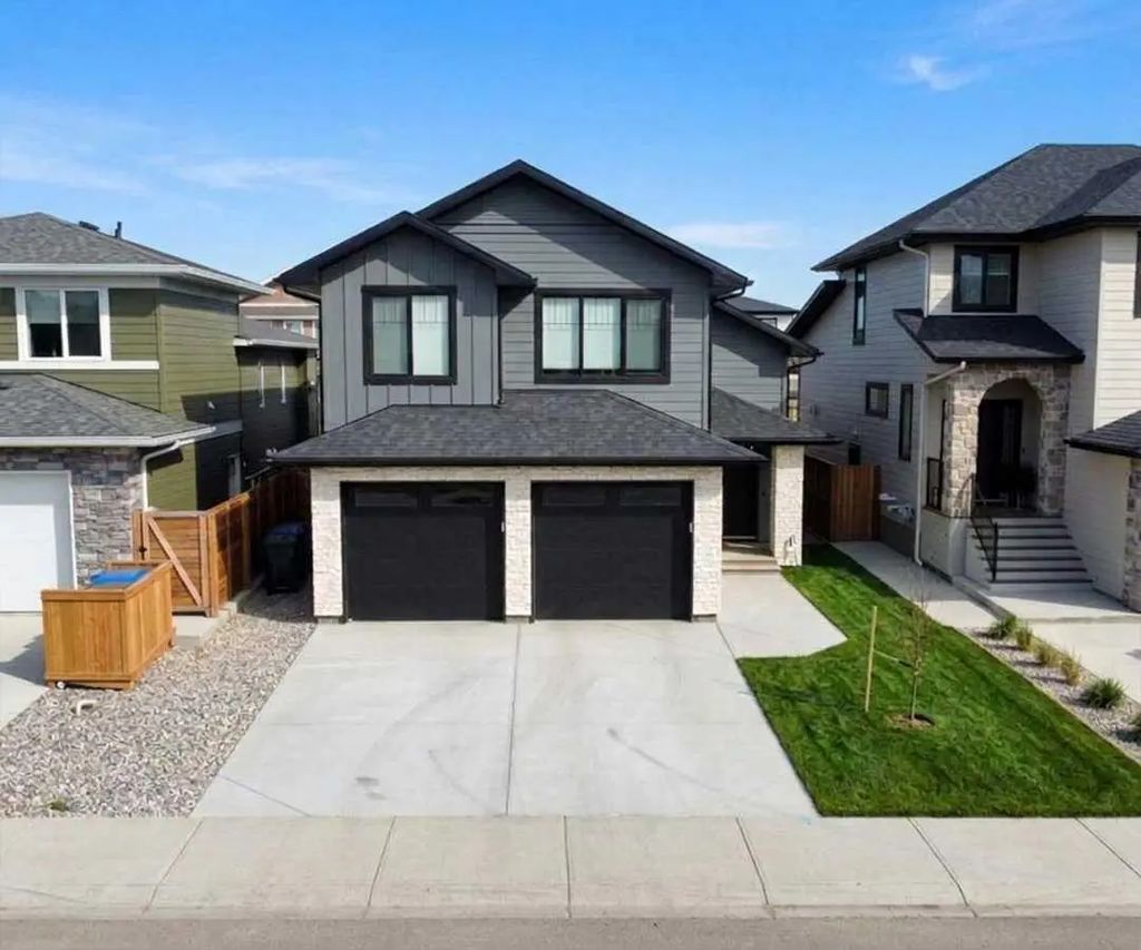 541 Riverhills Way W, Lethbridge