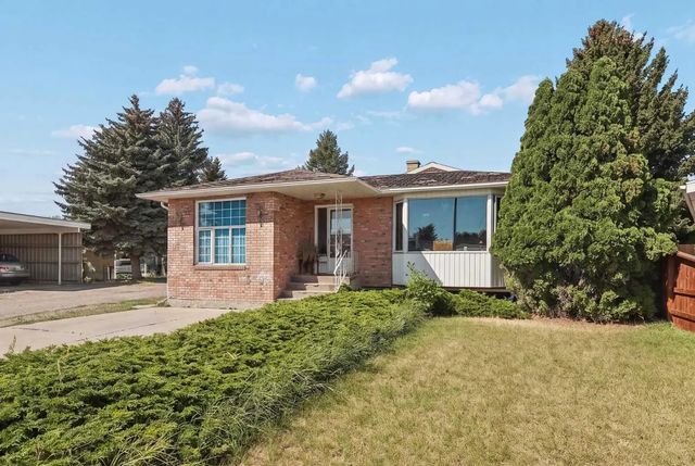 1305 18 Avenue S, Lethbridge