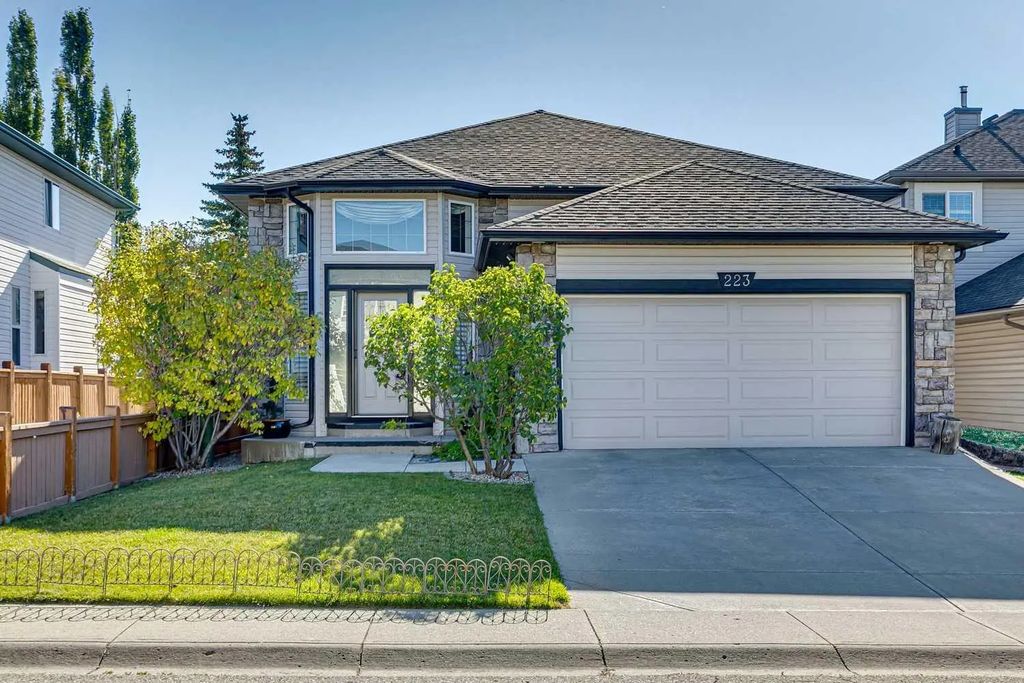 223 Rocky Ridge Close Nw, Calgary
