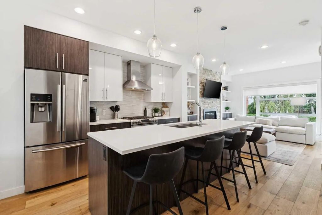 2731 19 Avenue Sw, Calgary