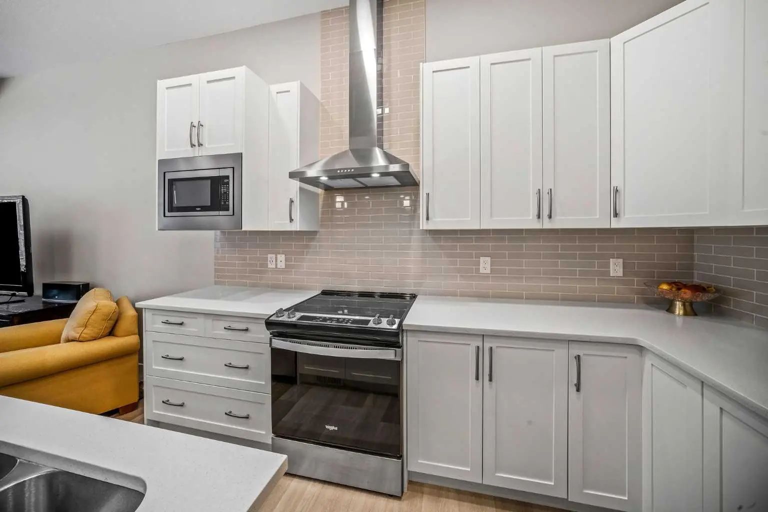 210 Crestbrook Common Southwest, Calgary – Residential Row/Townhouse Listing Photo 13