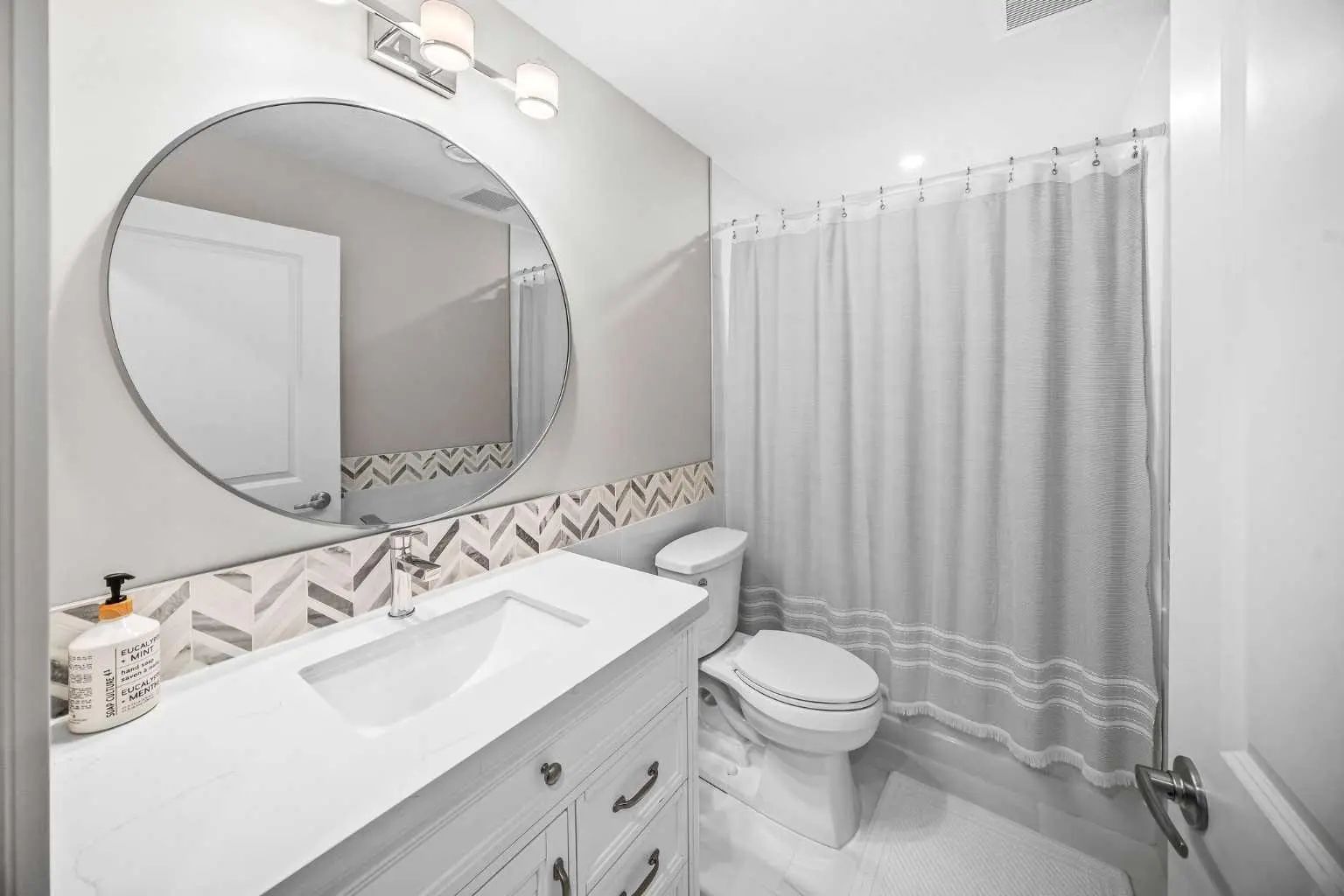 210 Crestbrook Common Southwest, Calgary – Residential Row/Townhouse Listing Photo 32