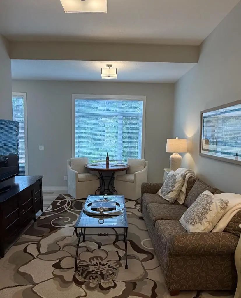 210 Crestbrook Common Southwest, Calgary – Residential Row/Townhouse Listing Photo 9
