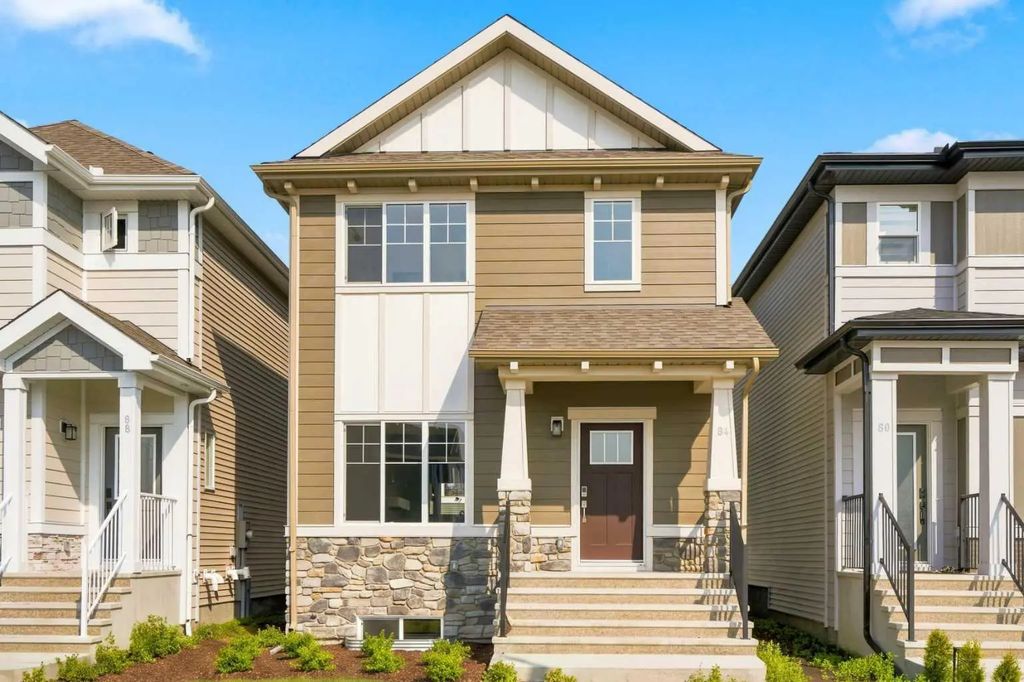 8 Snowberry Common Se, Calgary
