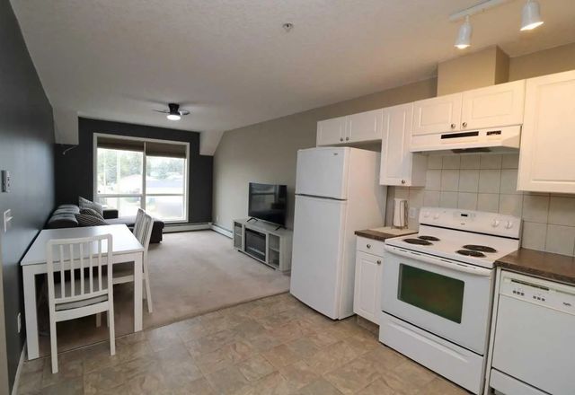 224 1010 Railway Street , Crossfield