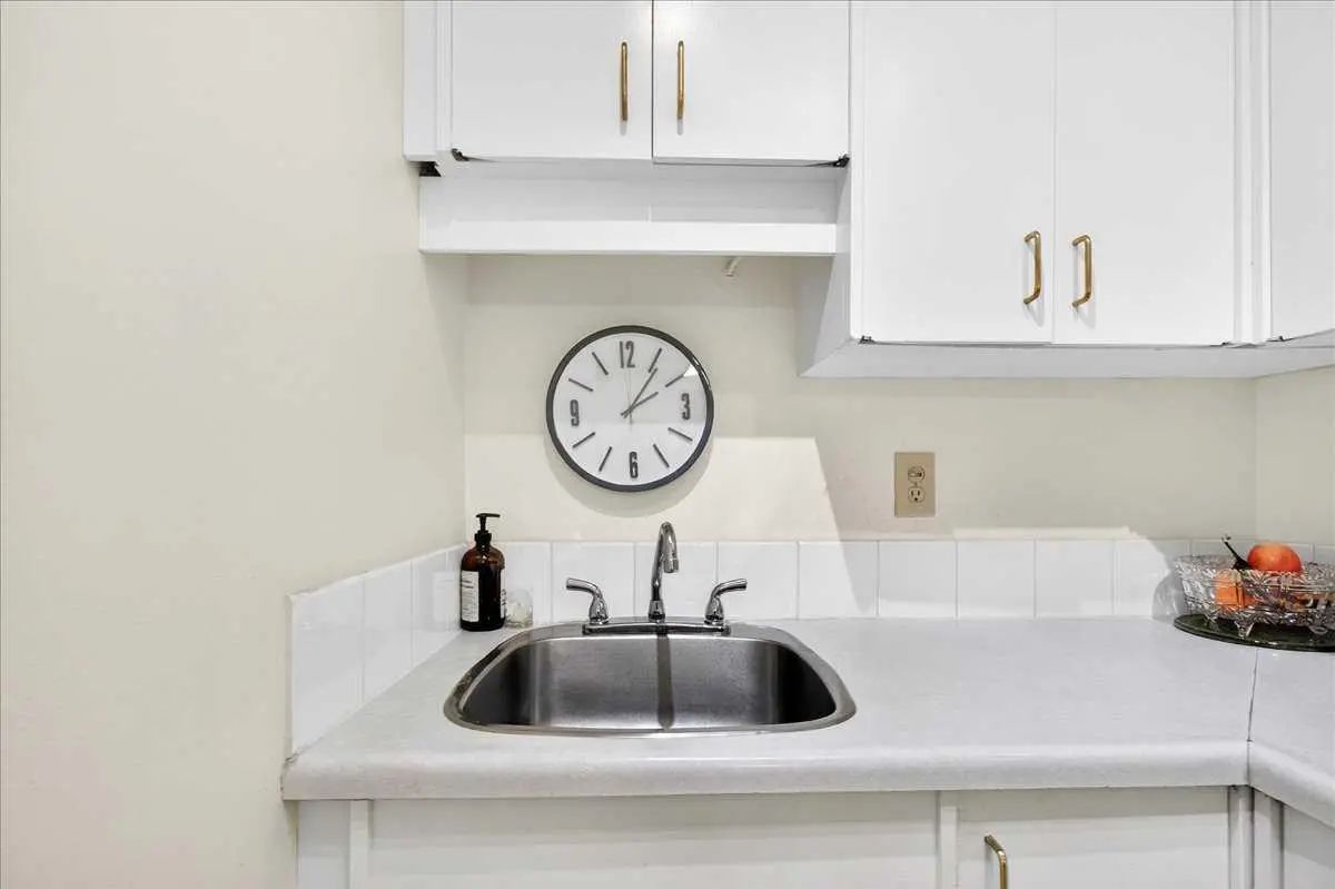 5 916 3 Avenue Northwest, Calgary – Residential Apartment Listing Photo 12
