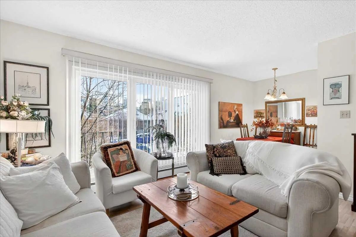 5 916 3 Avenue Northwest, Calgary – Residential Apartment Listing Photo 2