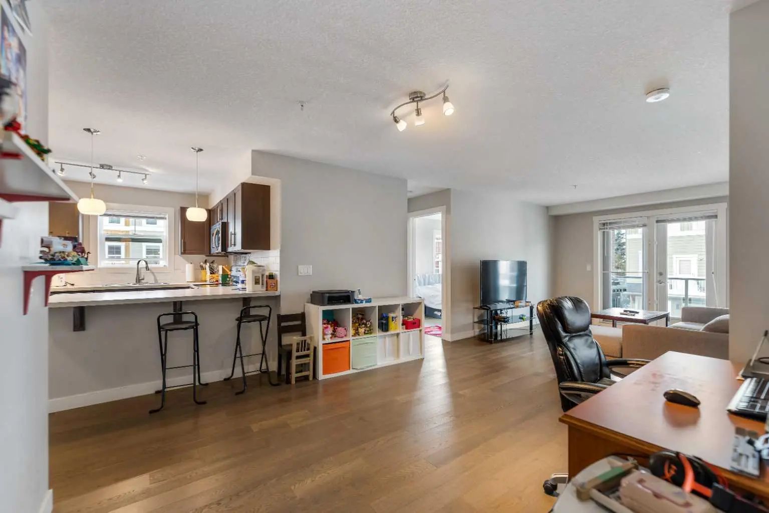 201 2300 Evanston Square Northwest, Calgary – Residential Apartment Listing Photo 4