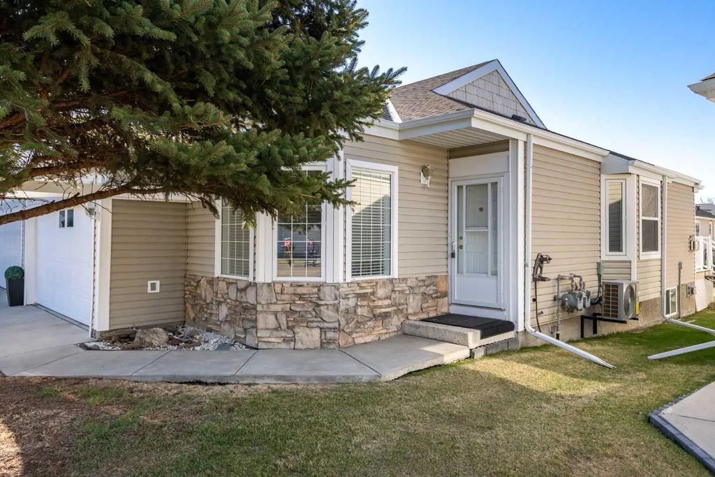 303 De Foras Close Nw, High River