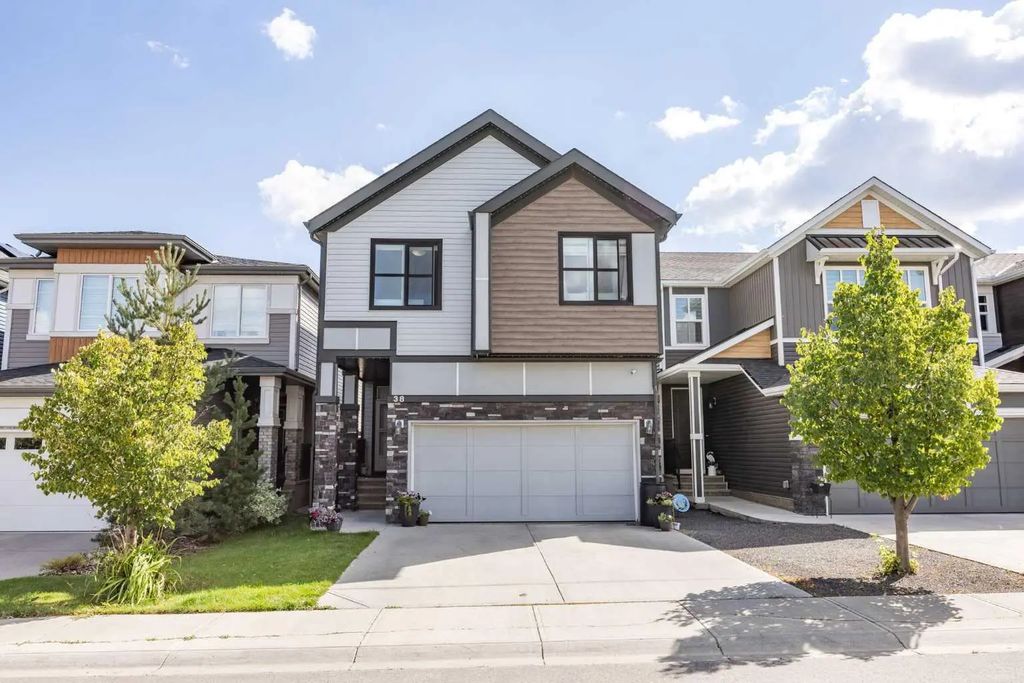 38 Seton Manor Se, Calgary