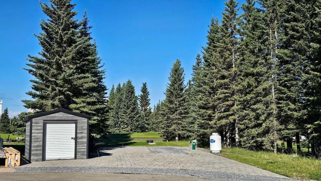 128 32351 Range Road 55  , Rural Mountain View County