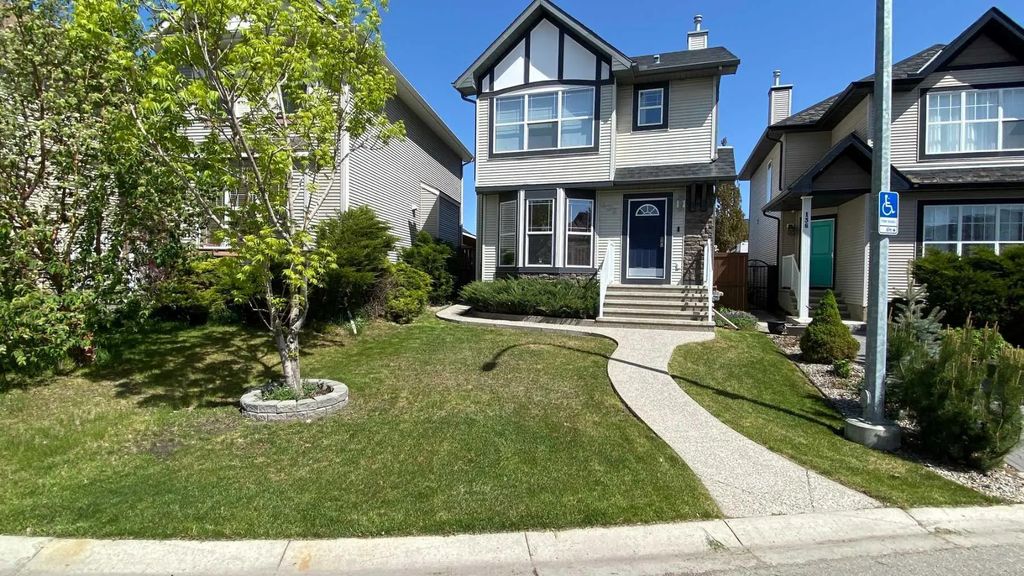 132 Cranberry Lane Se, Calgary