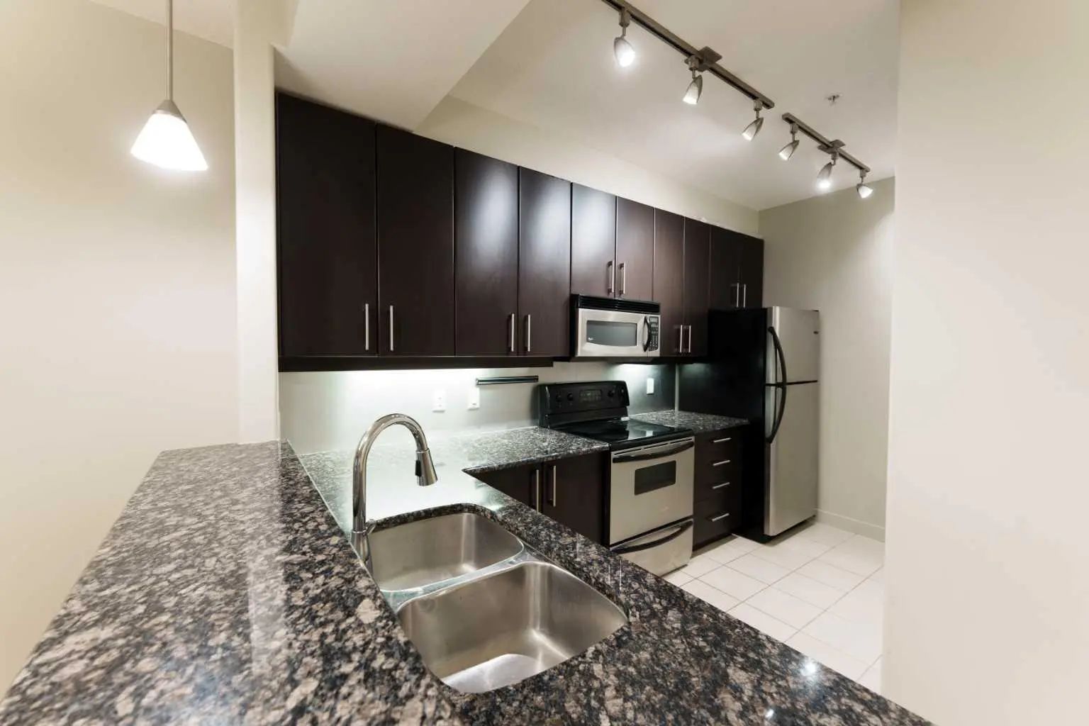 204 830 Centre Avenue Northeast, Calgary – Residential Apartment Listing Photo 4
