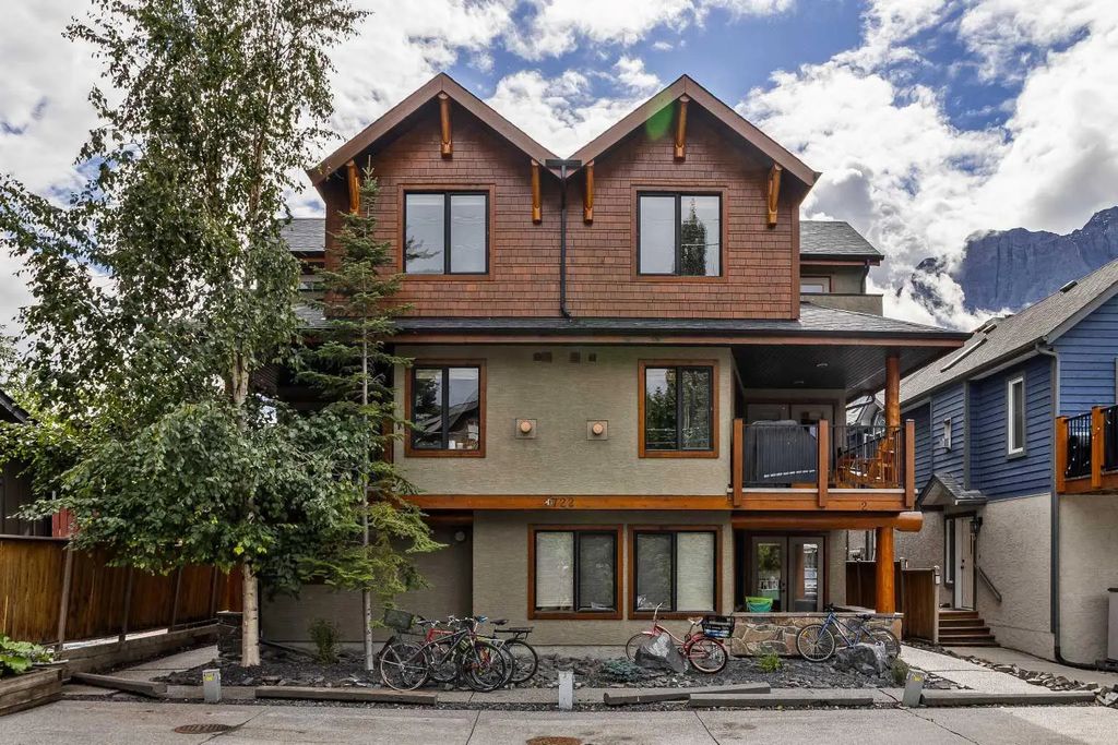 2 722 3rd Street , Canmore