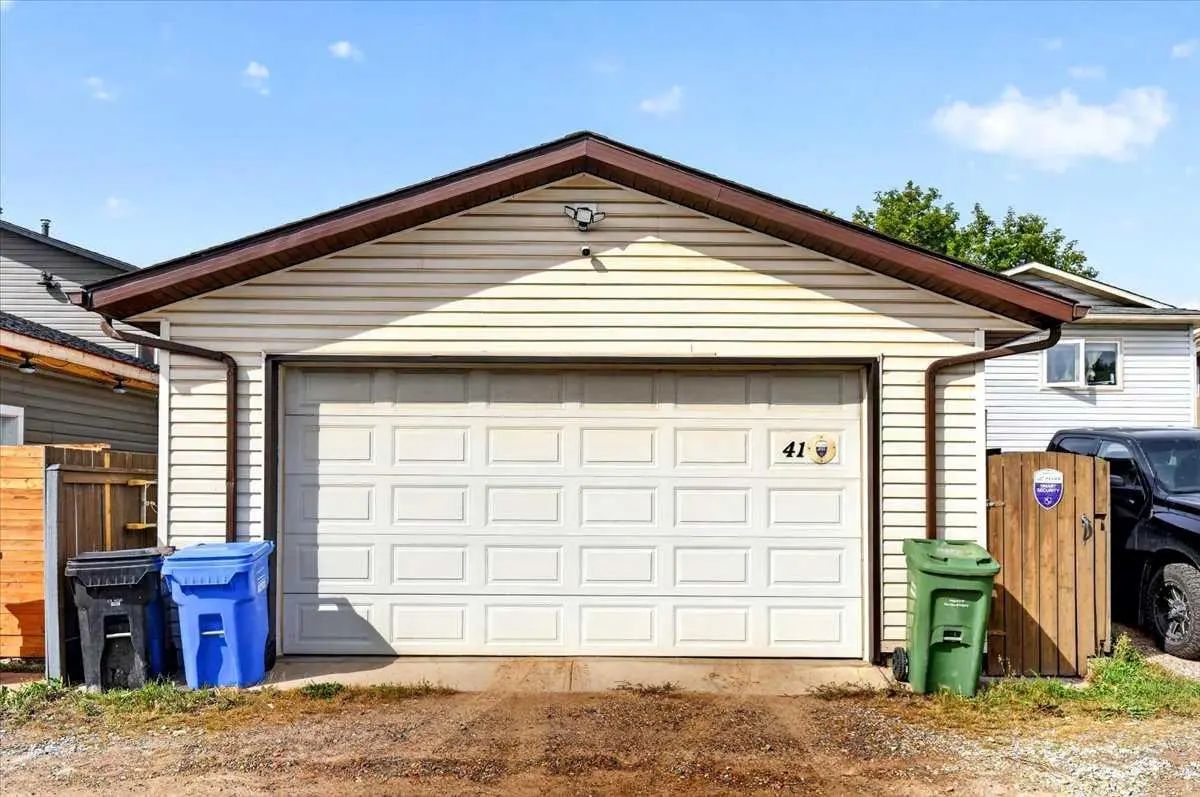 41 Templeson Crescent Northeast, Calgary – Residential Detached Listing Photo 2