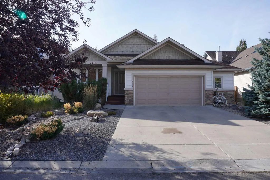 611 Cavendish Beach Bay , Chestermere