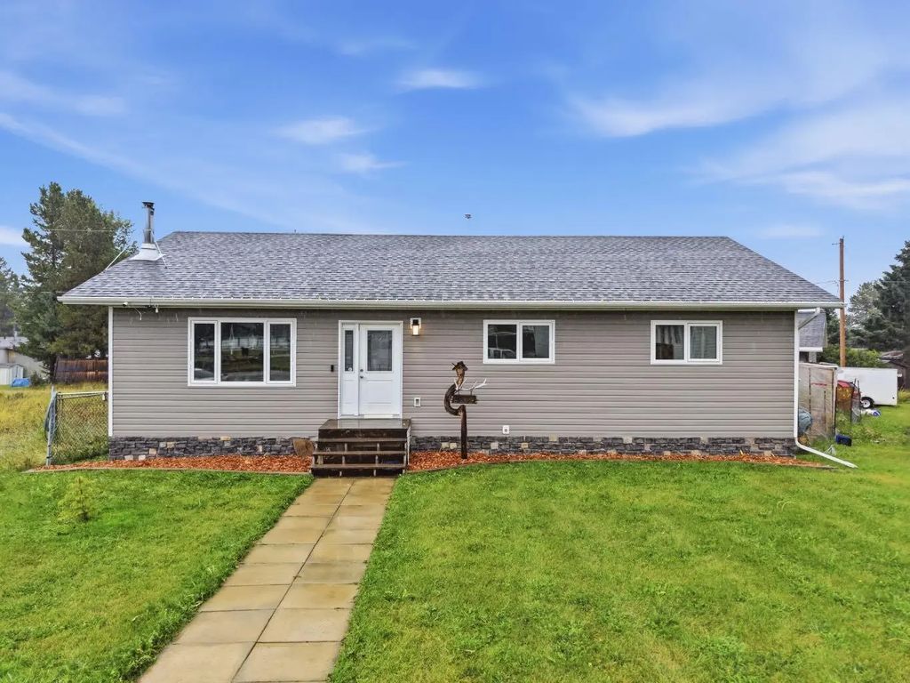 5121 52 St Court , Caroline