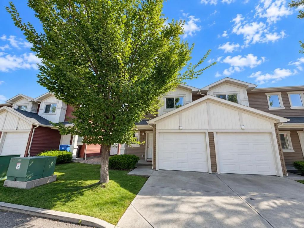8 205 Silkstone Road W, Lethbridge