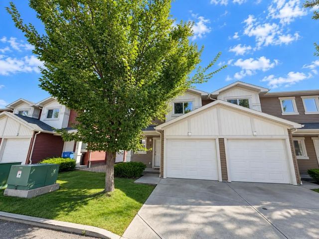 8 205 Silkstone Road W, Lethbridge