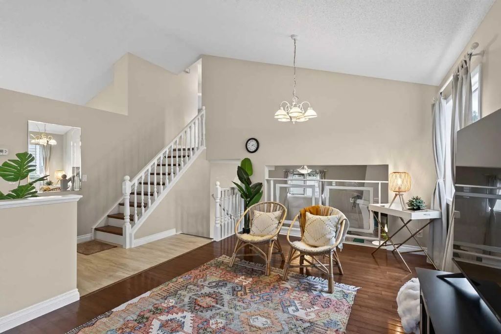 15 Sunridge Crescent Nw, Airdrie