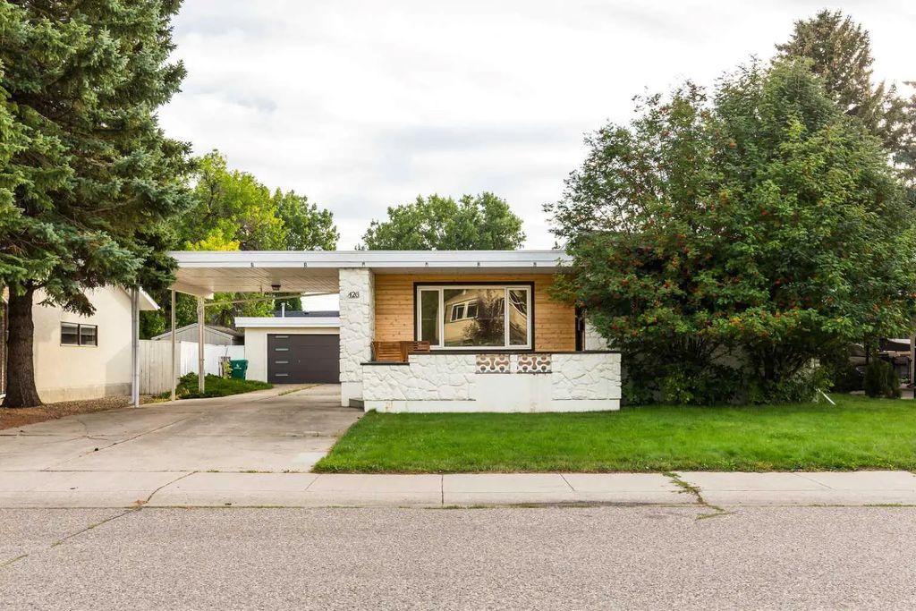 426 Normandy Road S, Lethbridge