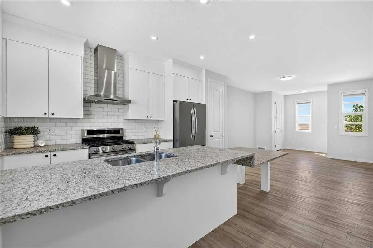 128 Setonstone Manor Southeast, Calgary – Residential Detached Listing Photo 7