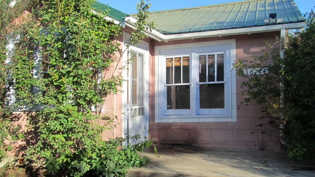 10214 100 Street  , Hythe