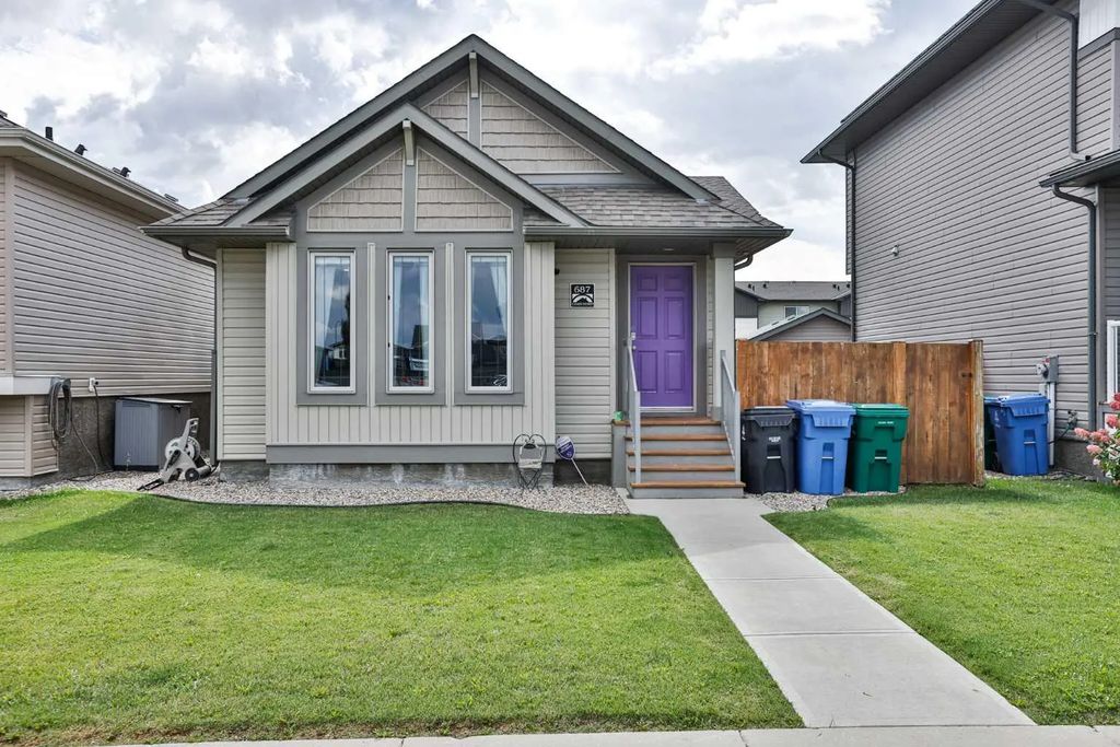 687 Keystone Chase W, Lethbridge