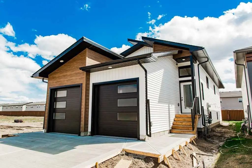 9525 114 Avenue , Clairmont