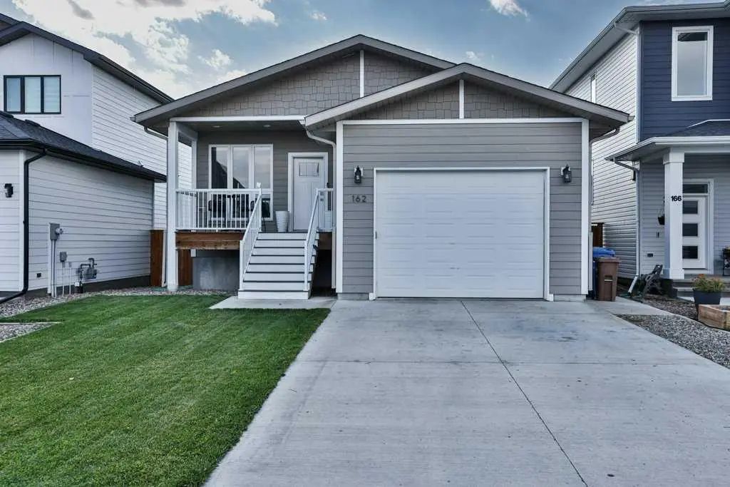 162 Prairie Gold Street , Taber