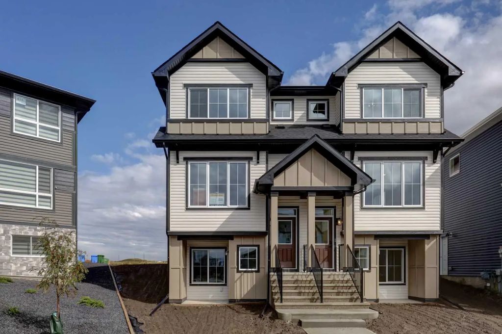 410 Carringvue Grove Nw, Calgary