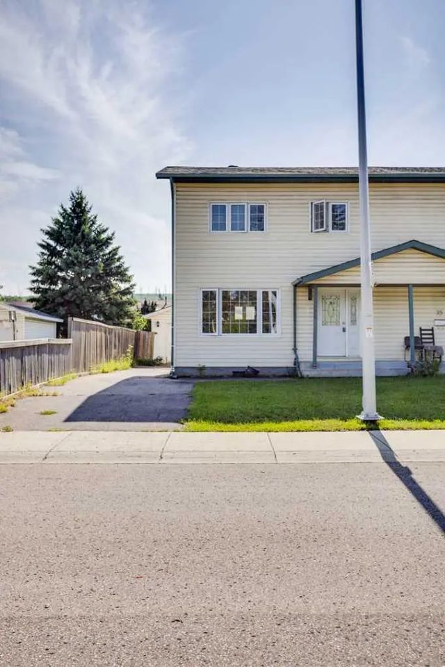 33 Poplar Crescent , Fort McMurray