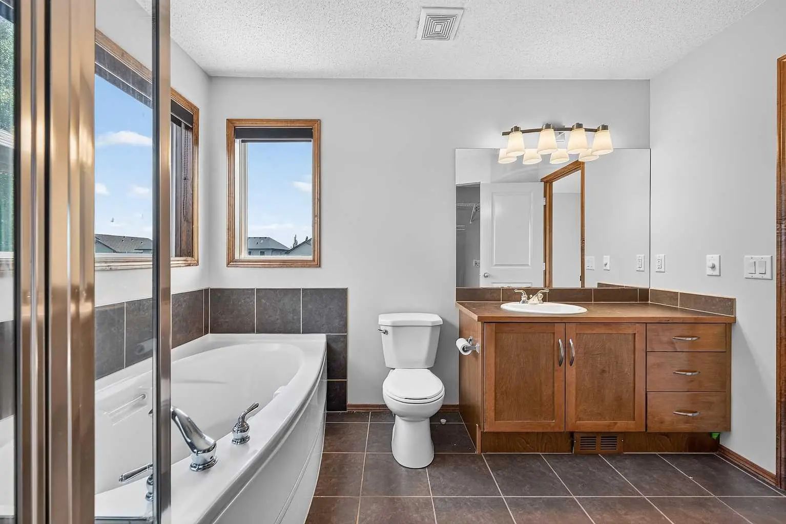 249 Elgin Manor Southeast, Calgary – Residential Detached Listing Photo 30