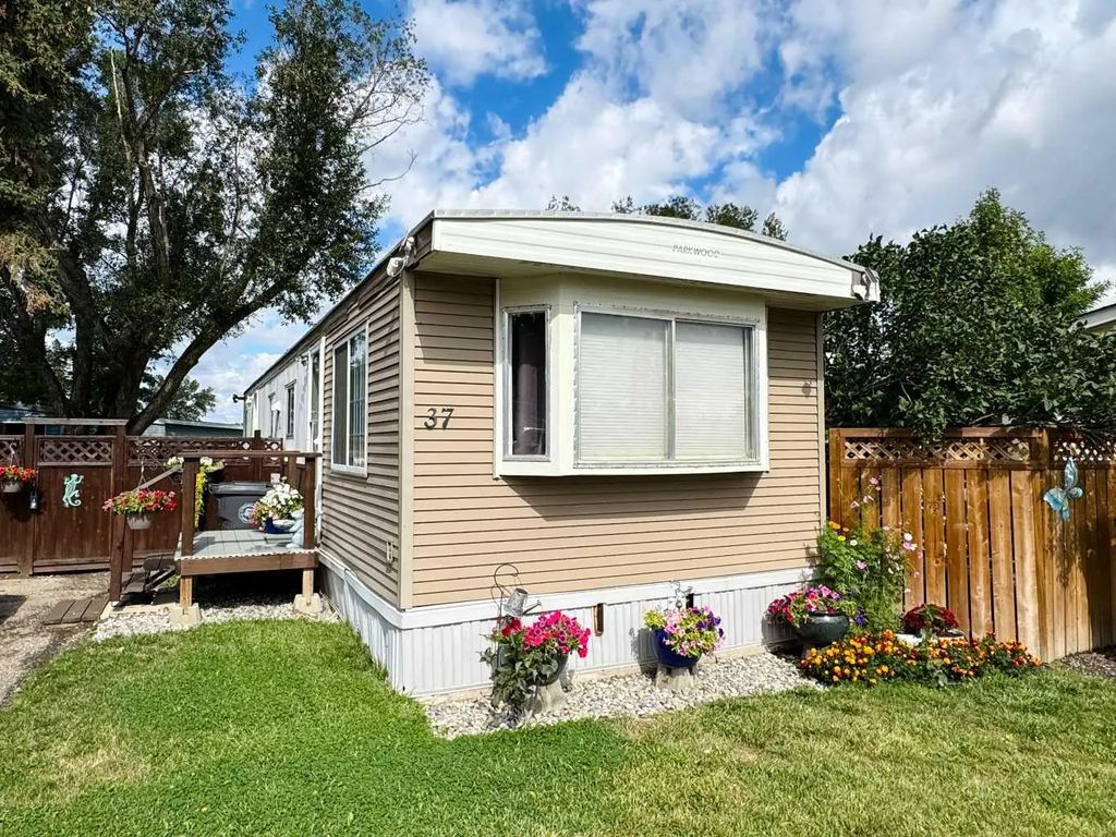 37 5301 2 Street , Coalhurst