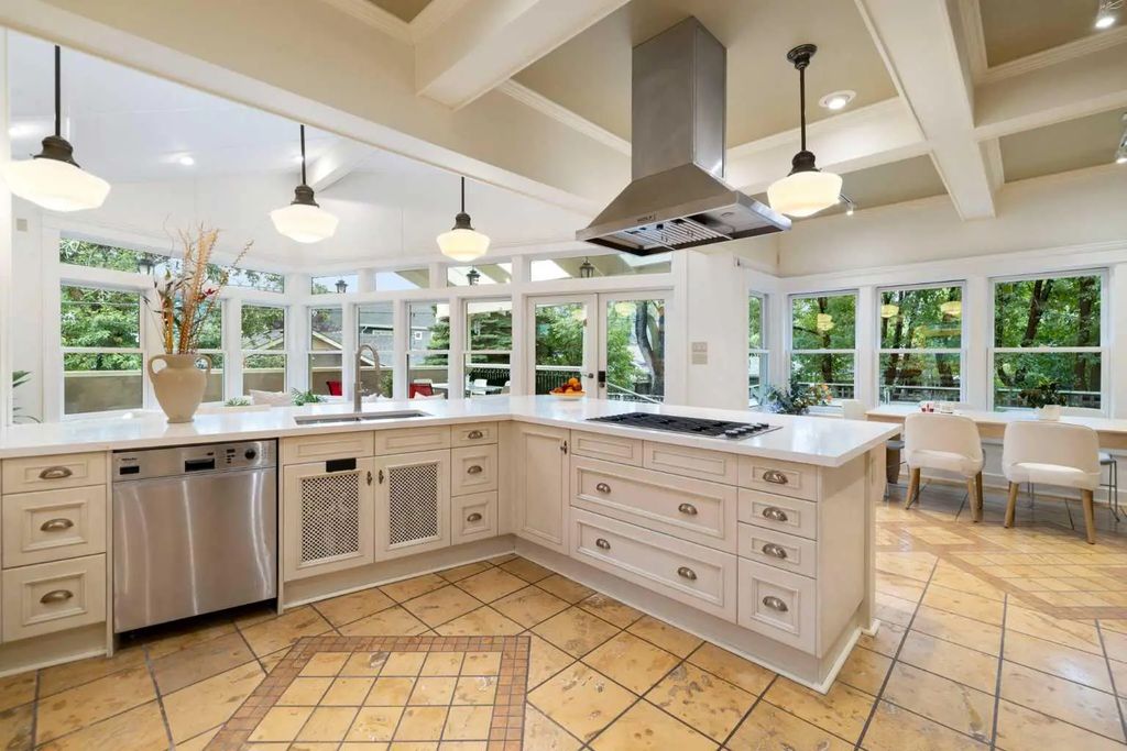 342 Superior Avenue Sw, Calgary