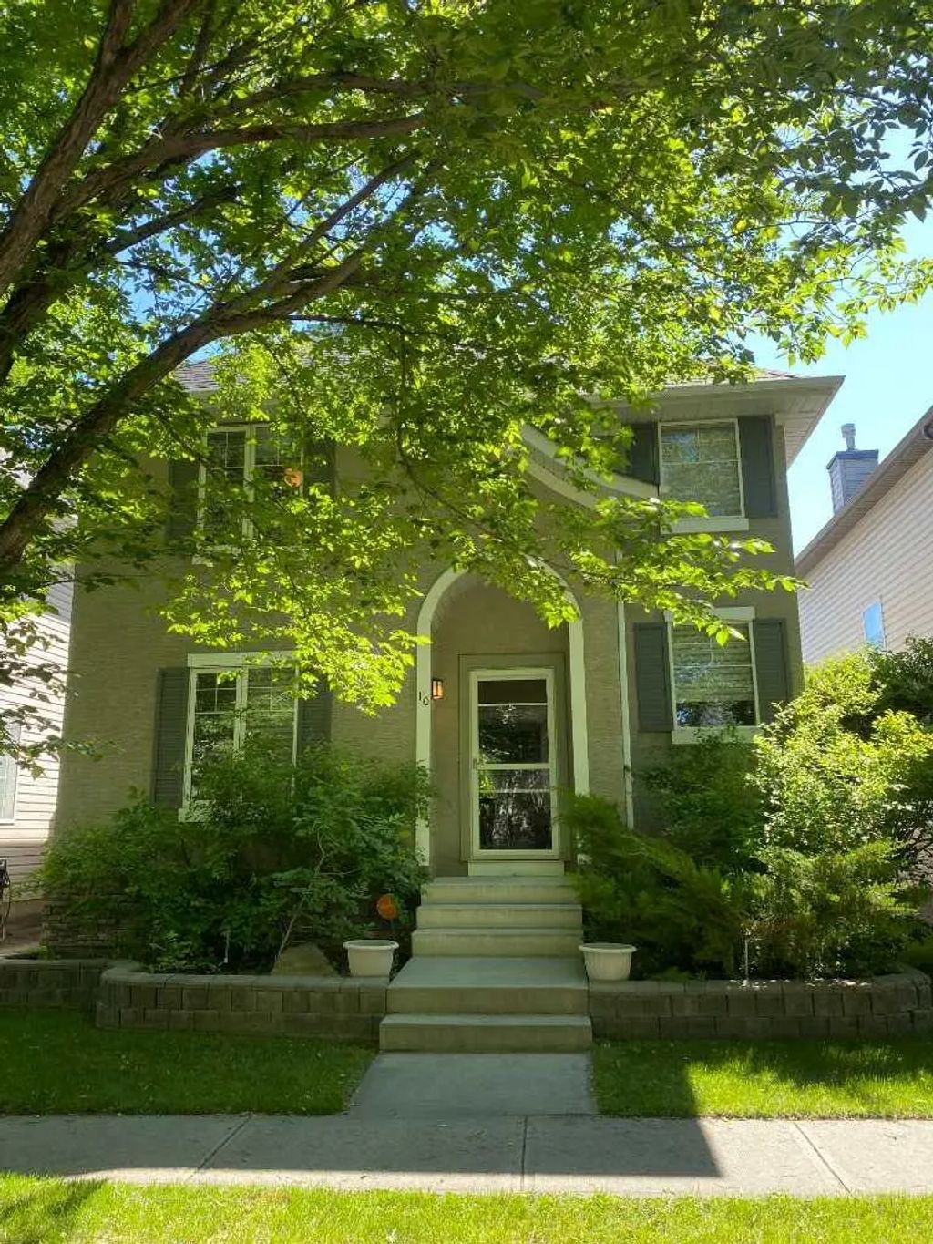 10 Elgin Drive Se, Calgary