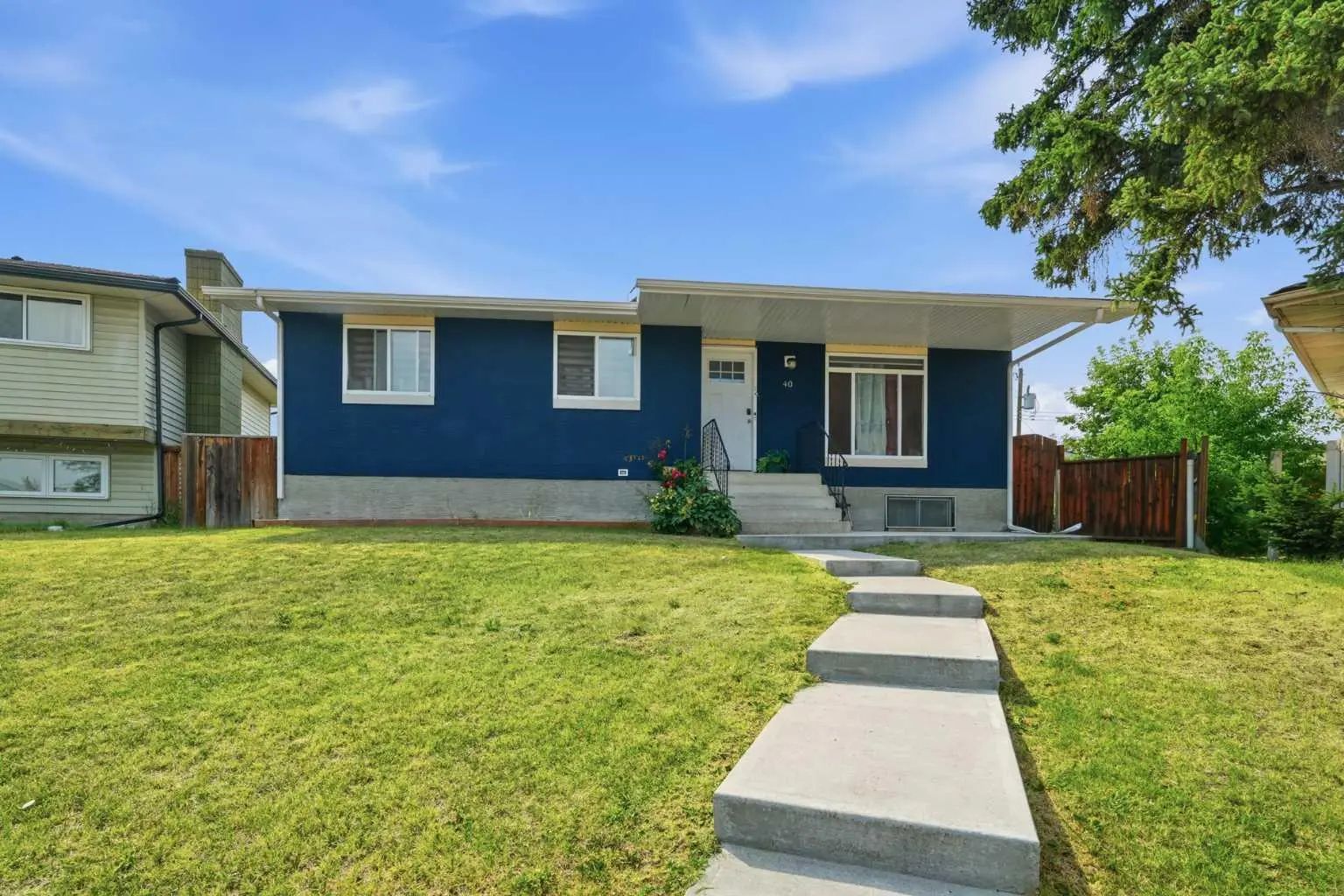 40 Penworth Place Southeast, Calgary – Residential Detached Listing Photo 2