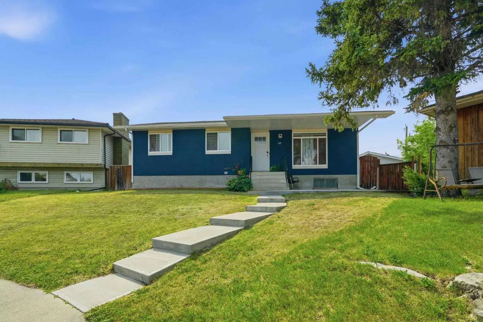 40 Penworth Place Southeast, Calgary – Residential Detached Listing Photo 3