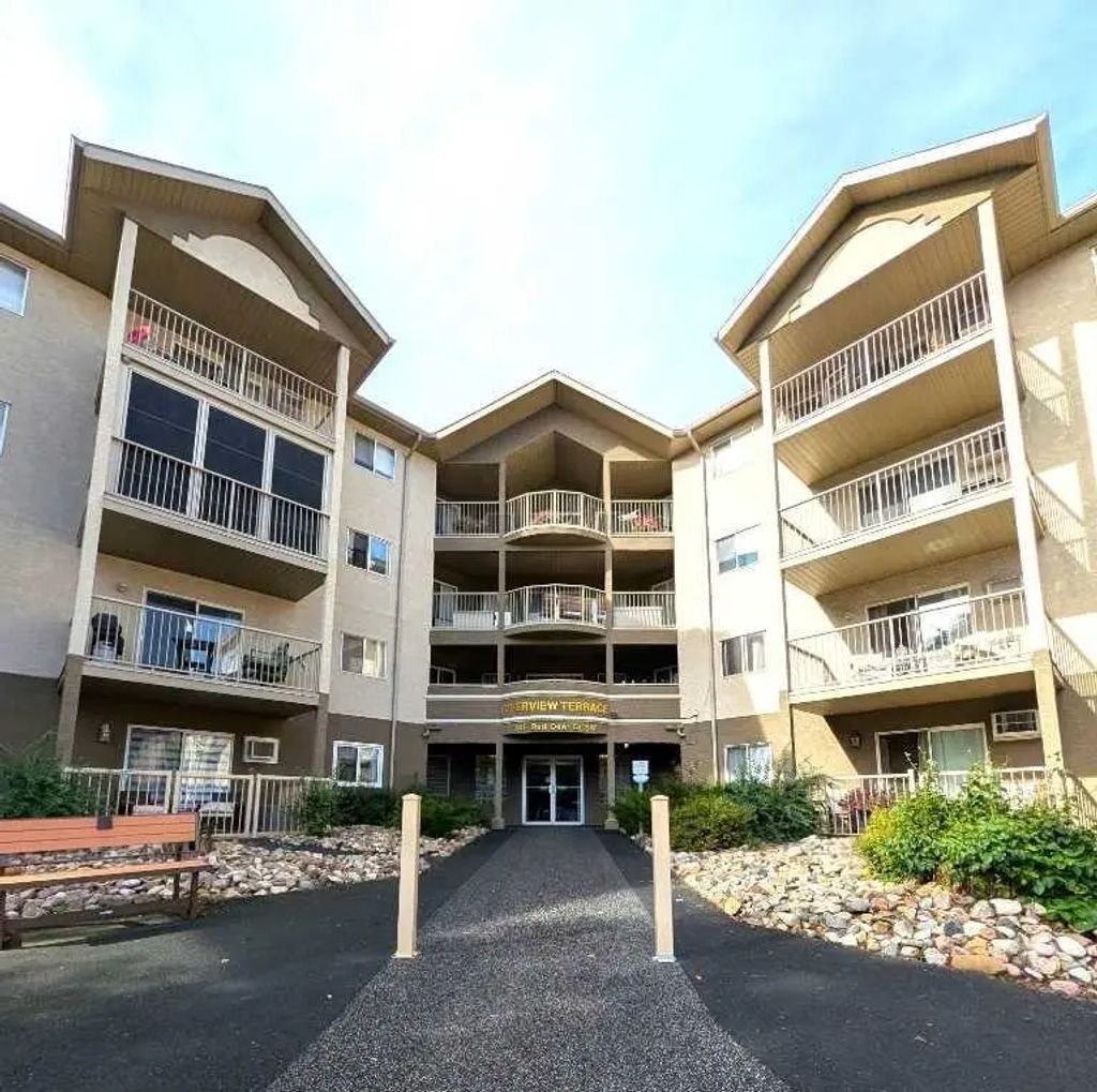 208 245 Red Deer Drive Sw, Medicine Hat