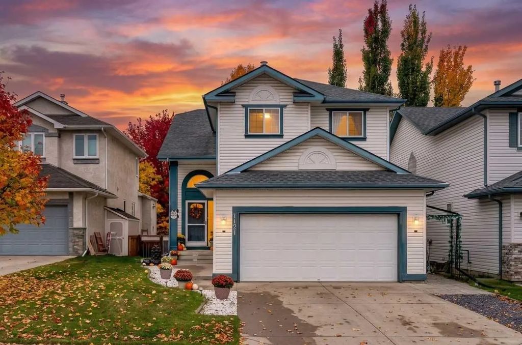 1121 Sierra Morena Court Sw, Calgary