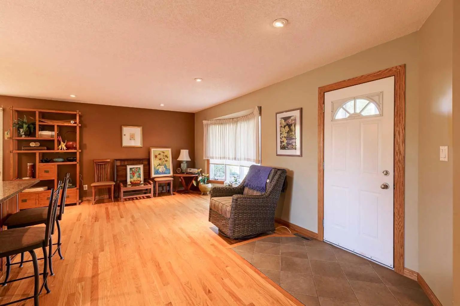 346 Rundleview Drive Northeast, Calgary – Residential Detached Listing Photo 5
