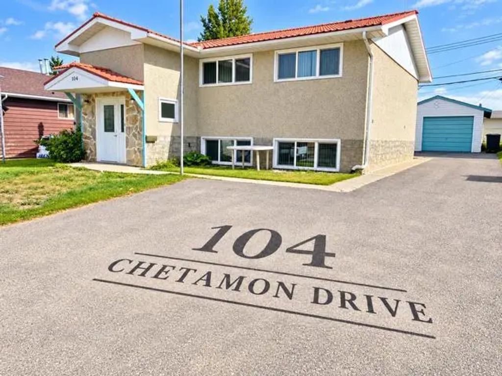 104 Chetamon Drive , Hinton