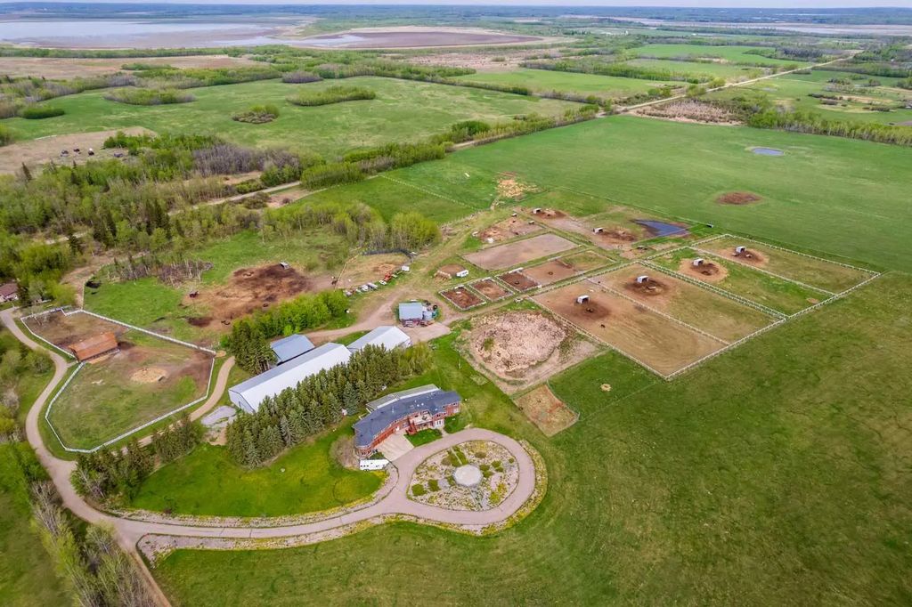 51341 Range Road 210  , Hastings Lake