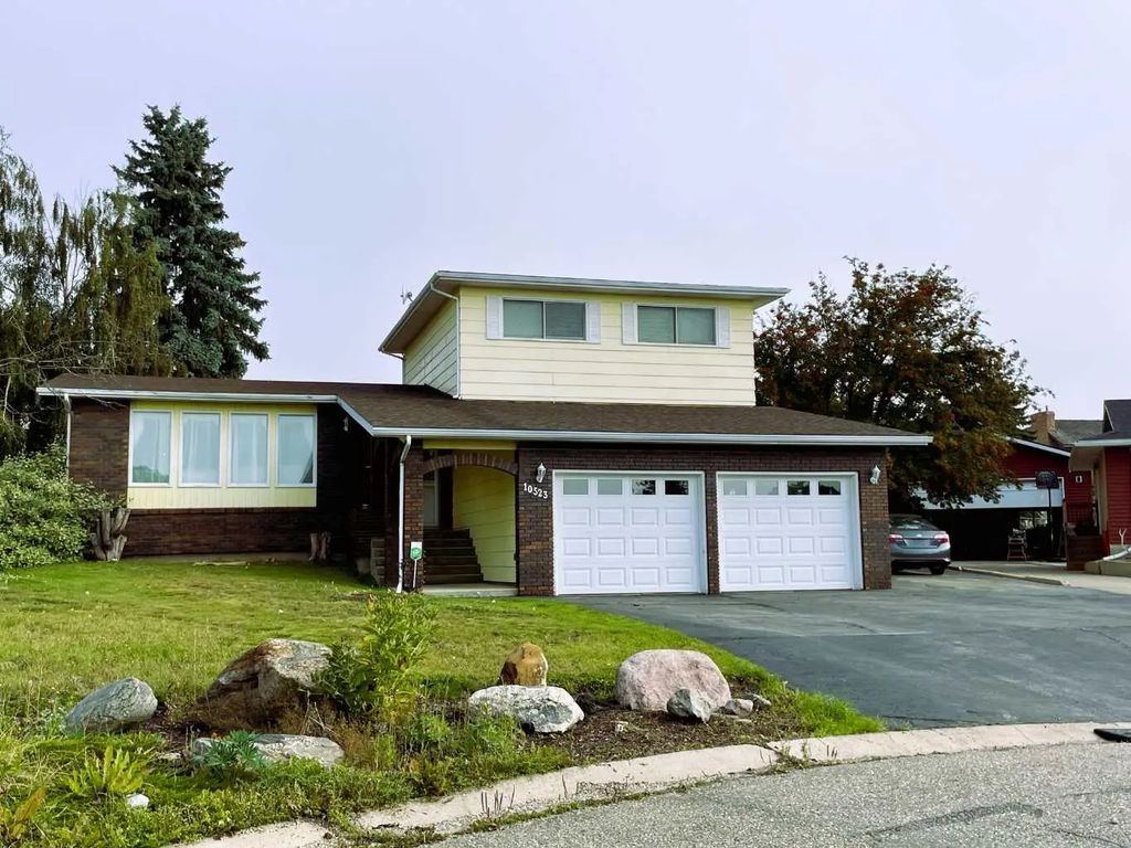 10523 105 Street Close , Fairview