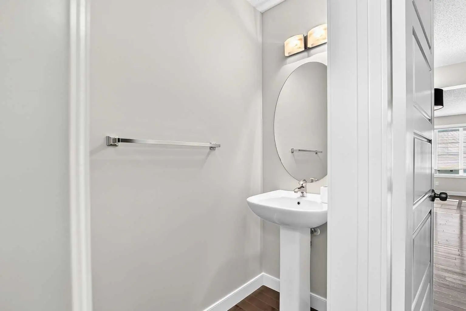 152 Pantego Lane Northwest, Calgary – Residential Row/Townhouse Listing Photo 11