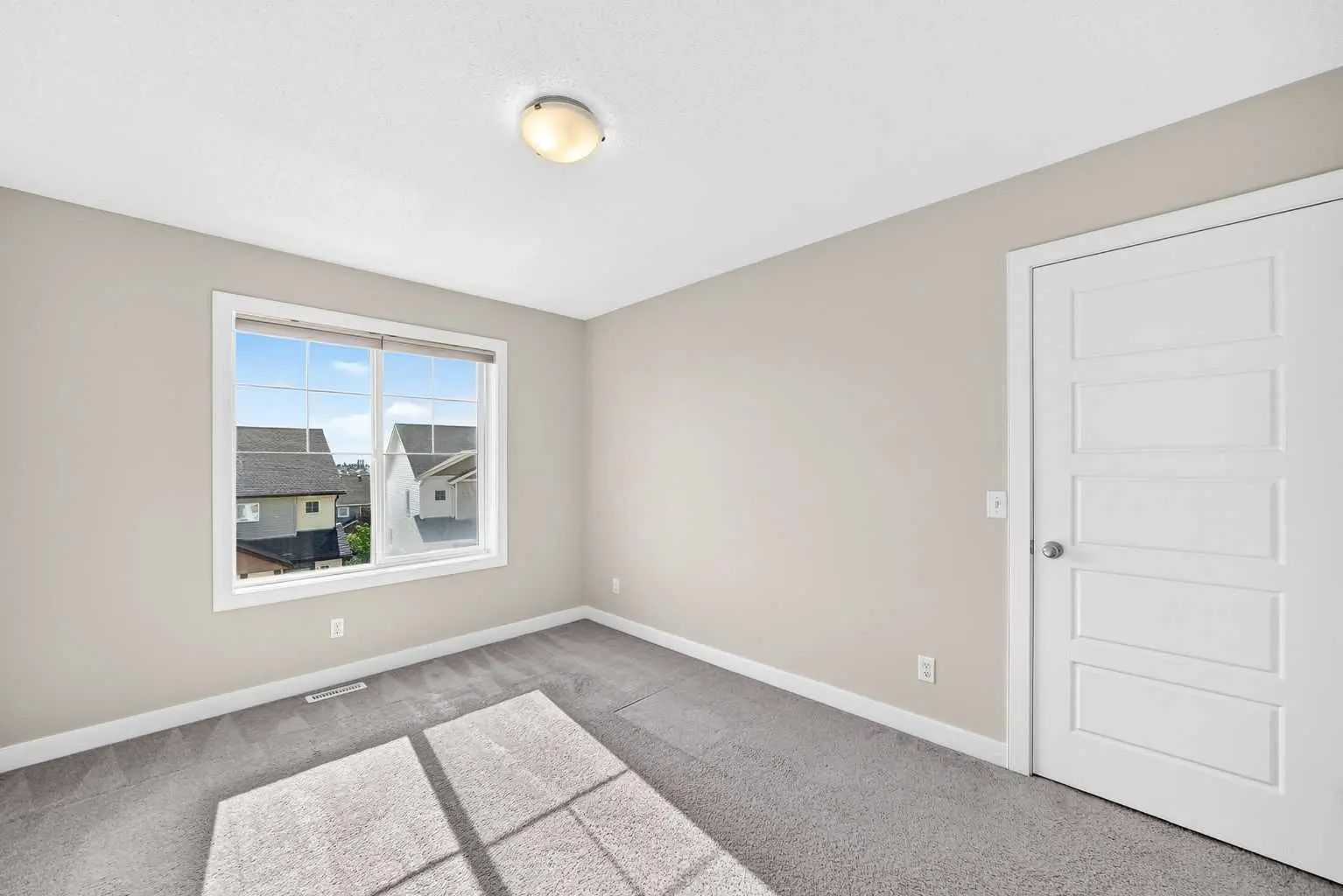 152 Pantego Lane Northwest, Calgary – Residential Row/Townhouse Listing Photo 24