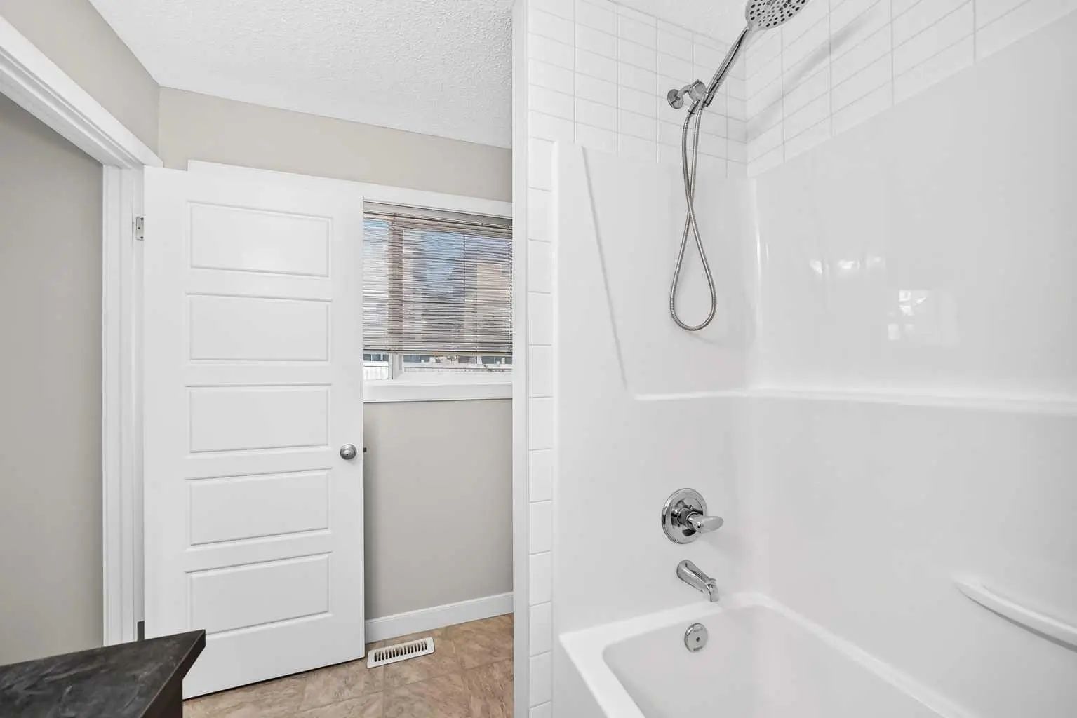 152 Pantego Lane Northwest, Calgary – Residential Row/Townhouse Listing Photo 32