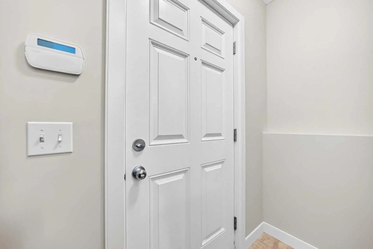 152 Pantego Lane Northwest, Calgary – Residential Row/Townhouse Listing Photo 4