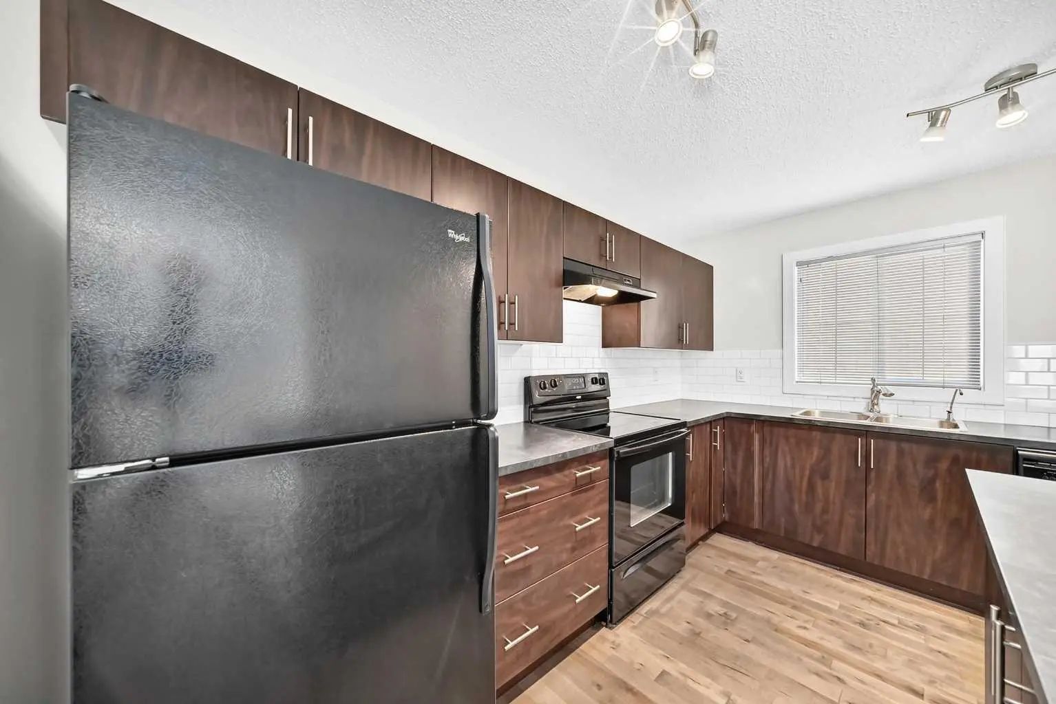 152 Pantego Lane Northwest, Calgary – Residential Row/Townhouse Listing Photo 8