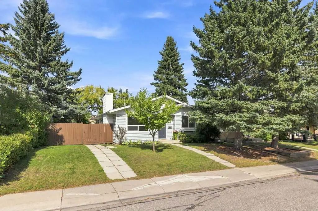 148 Cantrell Drive SW, Calgary